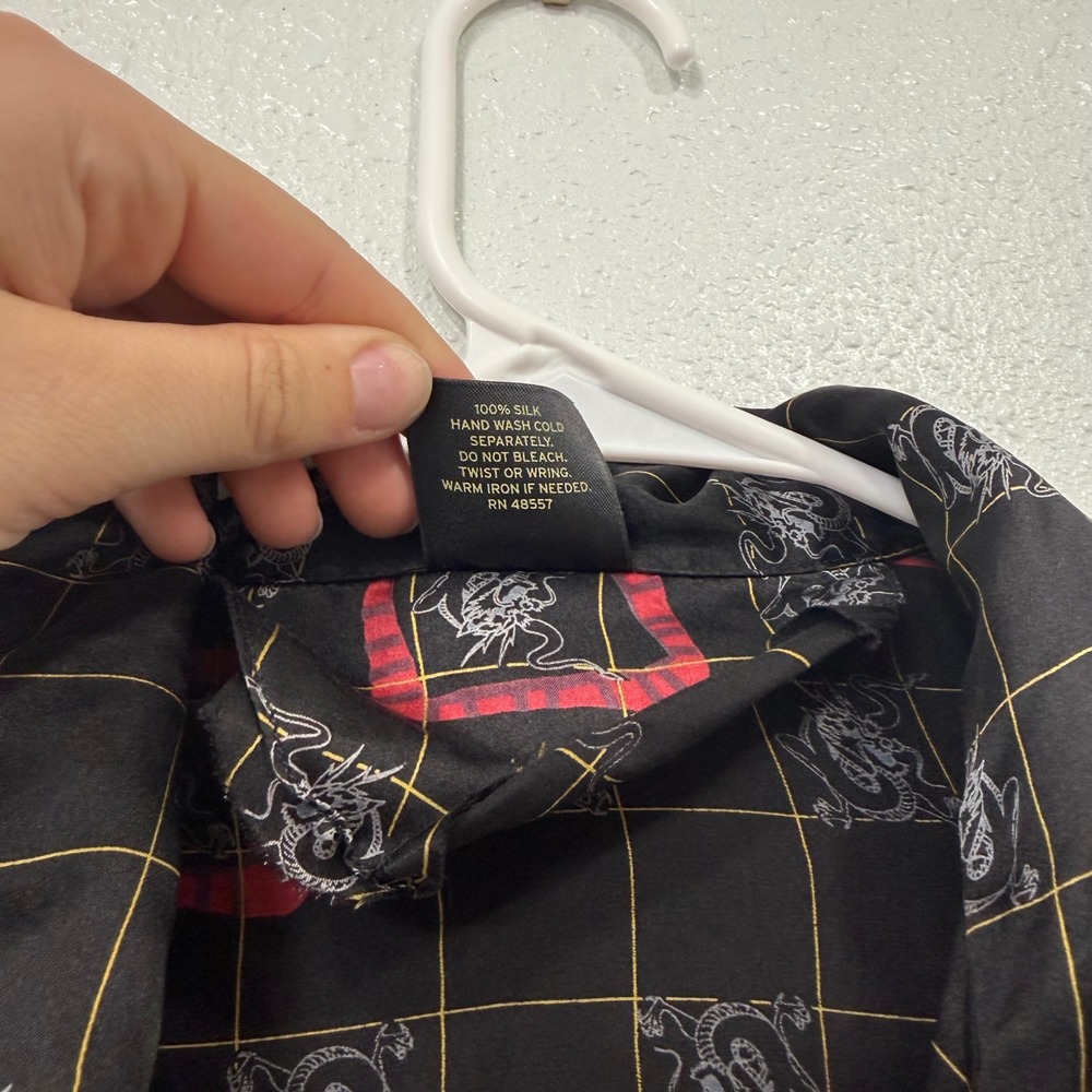 Cambridge Classics Mens Large 100% Silk Dragon Grid Button Down Shirt Black Red - Picture 3 of 7